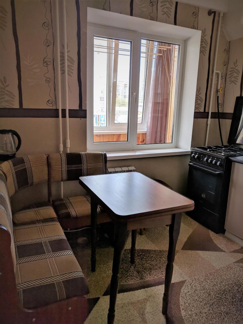 Dream Town Apartment Kiev Buitenkant foto